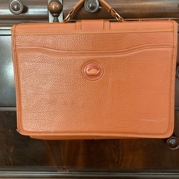 COPY - Dooney and Burke messenger bag/ crossbody/ laptop. Pebble leather. - Picture 4 of 8